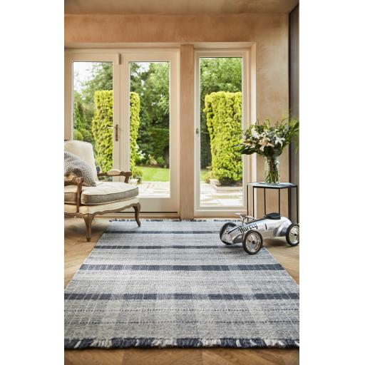 Handmade Origins Highland Check Geometric Rug Hallway in Navy Blue