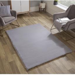 UHL - Fur Rug Silver LR.jpg