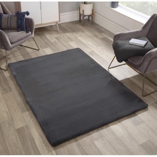 UHL - Fur Rug Black.LR jpg.jpg