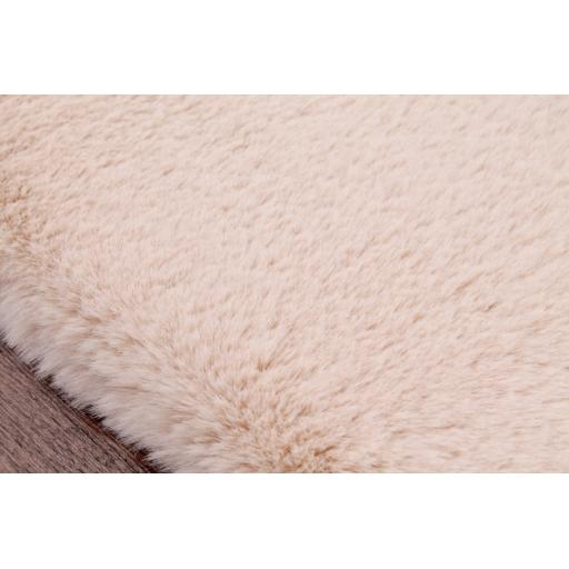 Luxe Fur Natural closeup.jpg