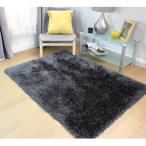 Lush Soft Silky Quality Shaggy Charcoal Rug in 80 x 150 cm (2'6''x5'0'')