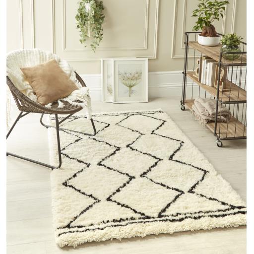 Origins Berber High Quality Soft Hand Made Shaggy Scandi Wool Rug in Cream Black