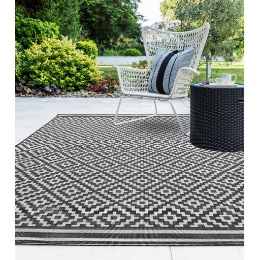 Patio Diamond Geometric Flatweave Indoor Outdoor Rug, Hall Runner in Grey and Black