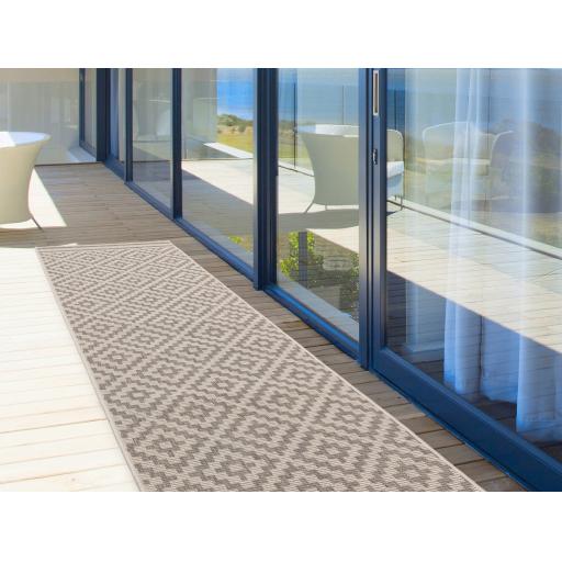 Patio PAT11 Diamond Grey Runner LS SQ.jpg