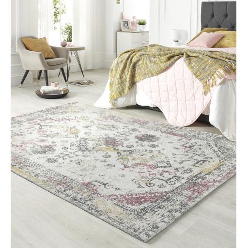 Origins Vogue Traditional Vintage Look Rug in Pink Ochre