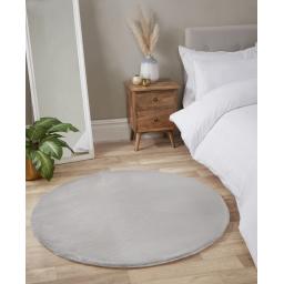 UHL - Luxe Faux Fur Round Silver.jpg