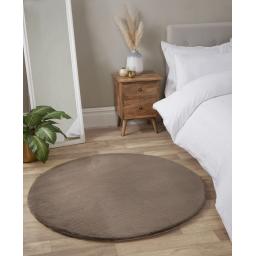 UHL - Luxe Faux Fur Round Beige .jpg