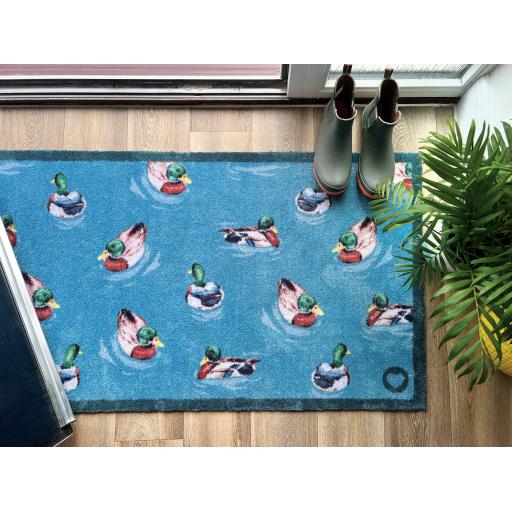 Swimming Ducks Runner L2.jpg