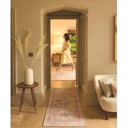 Neo Classical Runner L2.jpg