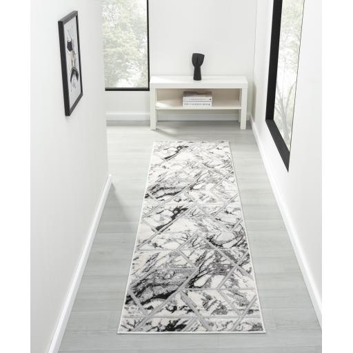 0224RA CREAM & SILVER RUNNER ROOM.jpg