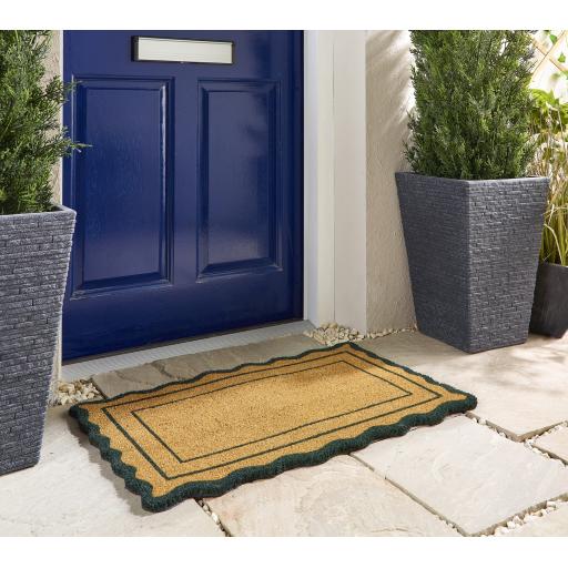 My Mat Printed Coir Green Scallop Border Doormat in 45 x 75 cm