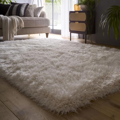 PHEONOX EXTRAVAGANCE IVORY RUG (no usm) RELIGHT 3000x3000.jpg