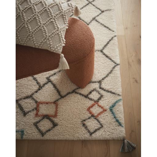 BERBER KNOTTED CHAINS DETAIL 01.jpg