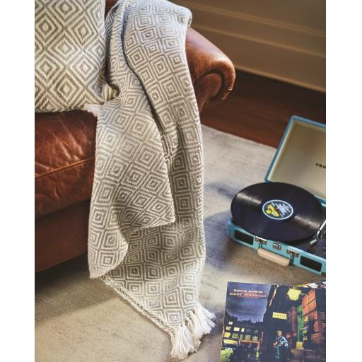 Diamond Sky Grey Cushion L2.jpg