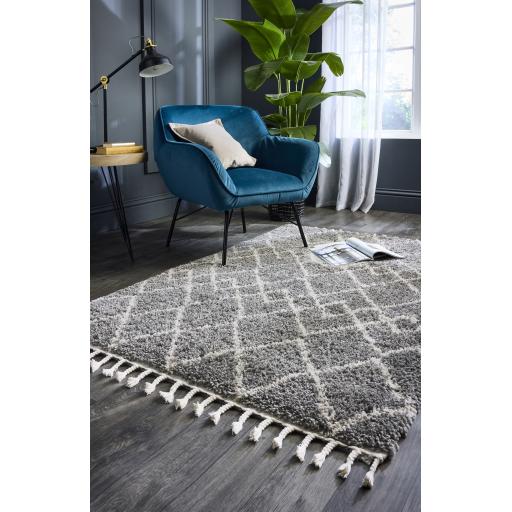 Casablanca Grey Diamond Shaggy Tasseled Rug by Origins