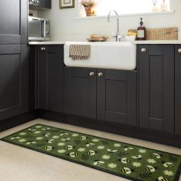 Daisy-Bee-Runner-Kitchen-Lifestyle_2048x.jpg