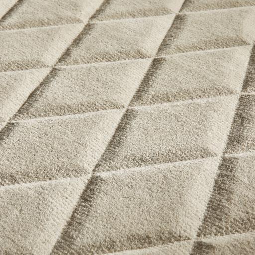 PR-103 DIAMONDS TAUPE PILE.jpg