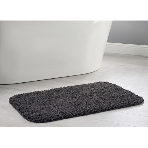 Shaggy Grey-Bathroom - Kopya.jpg
