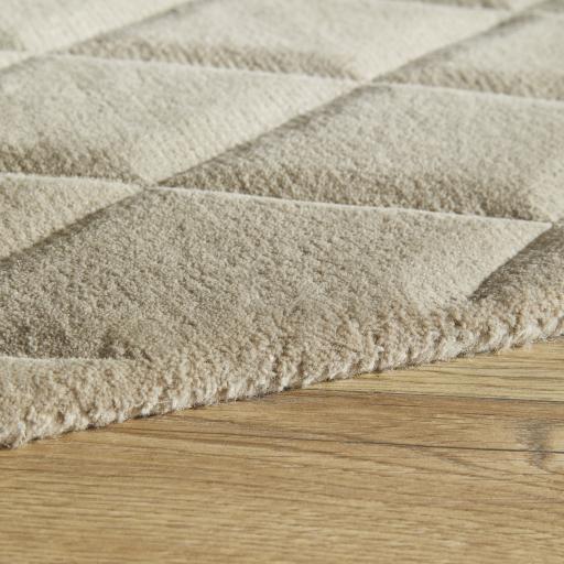 PR-103 DIAMONDS TAUPE EDGING.jpg