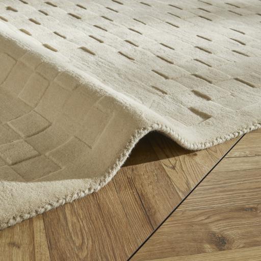 PR-102 SQUARES IVORY ROLL.jpg