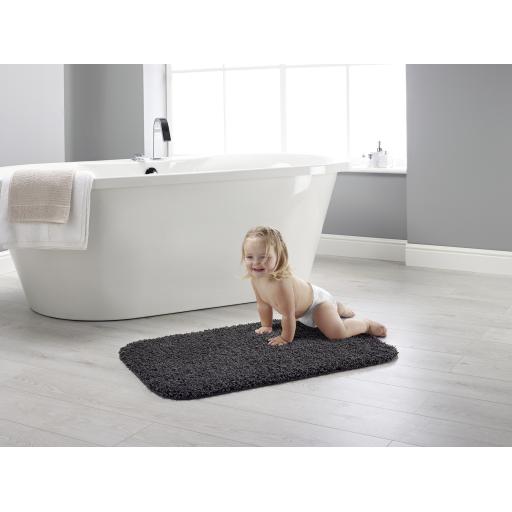 Shaggy Grey-Bathroom BABY.jpg