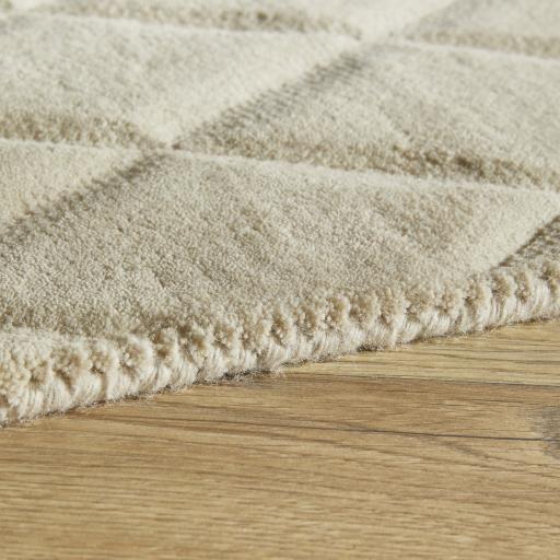 PR-103 DIAMONDS BEIGE EDGING.jpg
