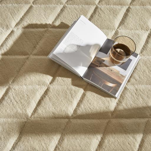 PR-103 DIAMONDS BEIGE Social 3.jpg