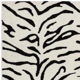 wilder_tiger_mono_2.jpg