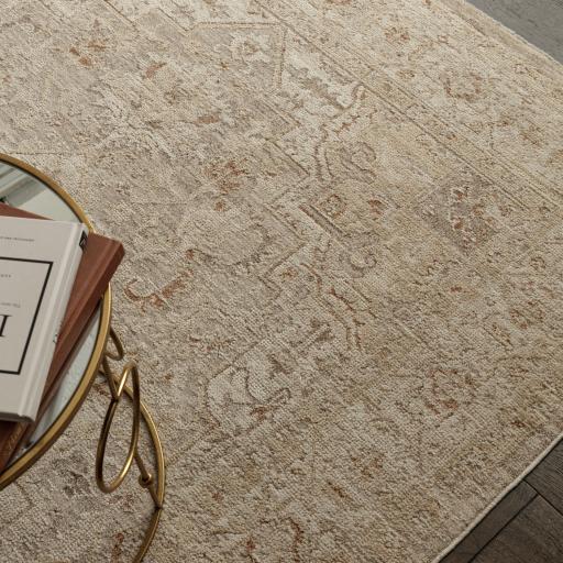 Heriz HE01 Serapi Beige CL SQ.jpg