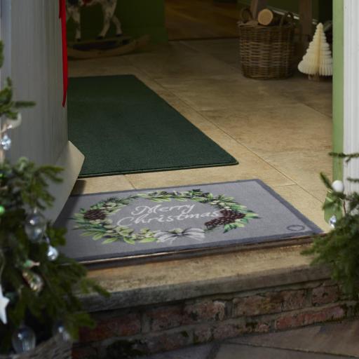 Christmas-Wreath-Mat-Lifestyle_2048x.jpg