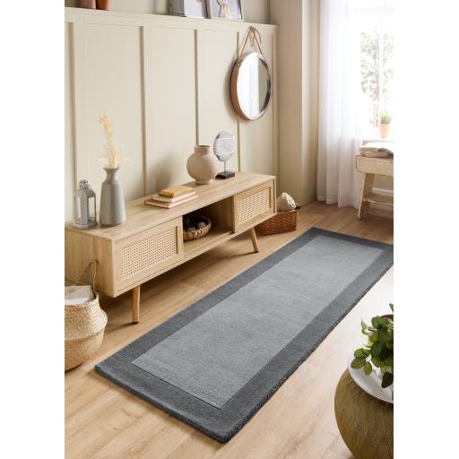 Border Grey Runner L1.jpg