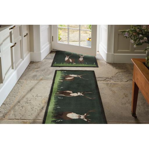 Green Deer Runner Mat Runner L_01.jpg