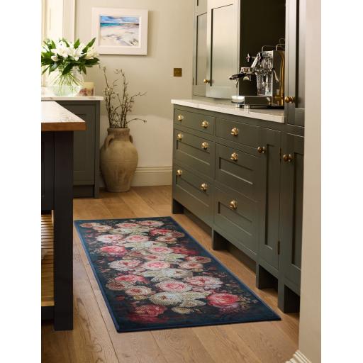 Twilight Garden Runner L_01.jpg