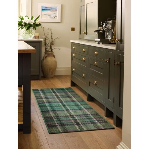 Isla Plaid Emerald Runner L_01.jpg
