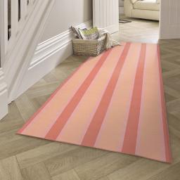Sorbet-Stripe-Runner-Lifestyle_01.jpg
