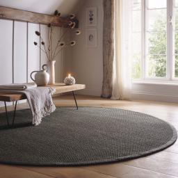 Sisal-Dark-Grey-With-Grey-Border-Circle-200-Lifestyle_01.jpg