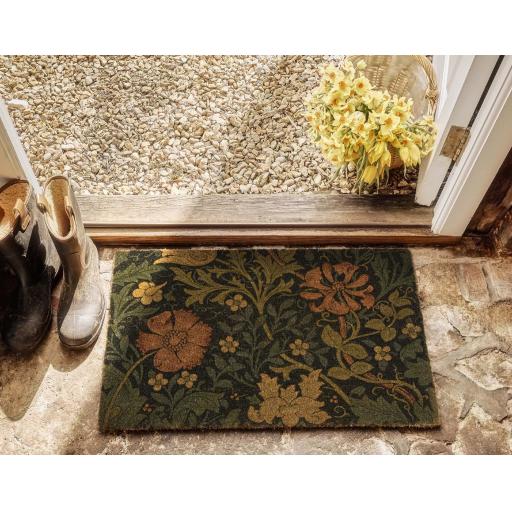 Morris-_-Co-Printed-Coir-Crompton-45X75-Lifestyle_2048x - Kopya.jpg