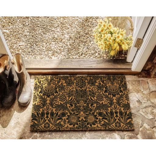 Morris-_-Co-Printed-Coir-Sunflower-45X75-Lifestyle - Kopya.jpg
