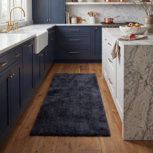 super_snug_washable_navy_runner_ls_sq_2048x.jpg