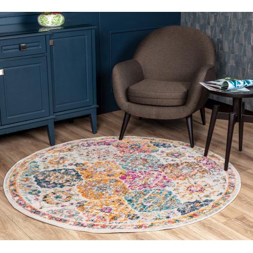 hap1018Round-roomscene_201.jpg
