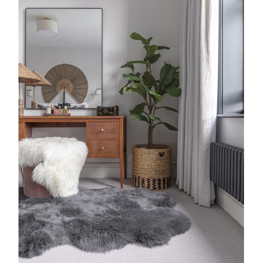 Sheepskin_Grey_LS.jpg