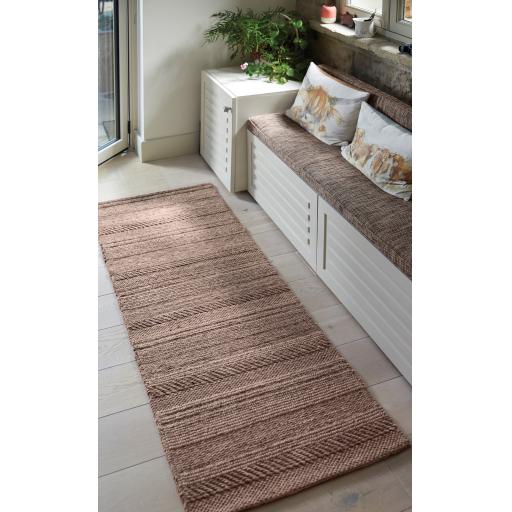 Chunky Knit Brown Runner L_01.jpg