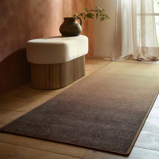 Horizon-Brown-Ombre-Runner-Lifestyle_01_2048x.jpg