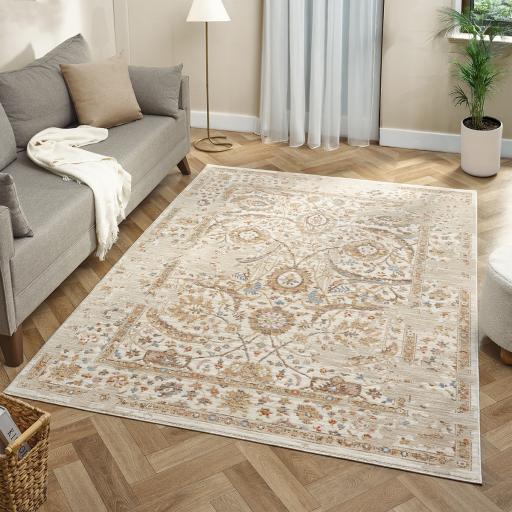 ALIA-PARISA-CREAM-ROOM.jpg