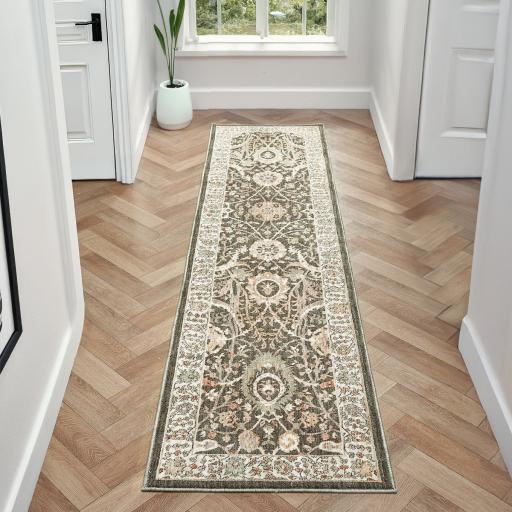 ALIA-VIANA-GREEN-ROOM RUNNER.jpg