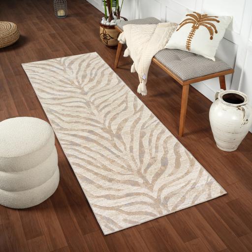 cit2301-2776_runnerroomscene.jpg
