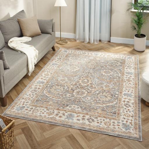 ALIA-VIANA-GREY-ROOM.jpg